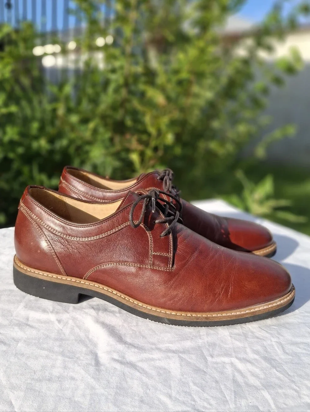 Johnston & Murphy Men's Barlow Plain Toe Derby Style Brown Leather Oxfords 9.5